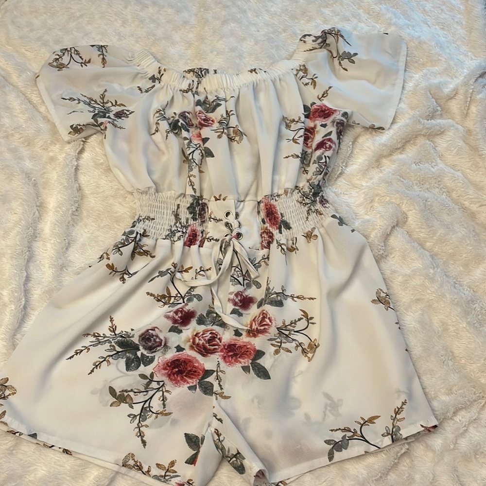 Super cute shorts jumper